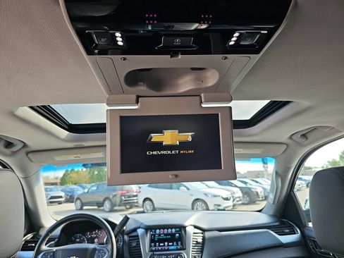 Used 2017 Chevrolet Suburban Premier AWD/4WD image 29