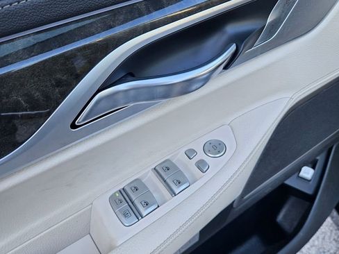 Used 2018 BMW 750i w/ Interior Design Package RWD image 12