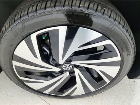 Used 2025 Volkswagen ID.4 Pro S Plus image 54