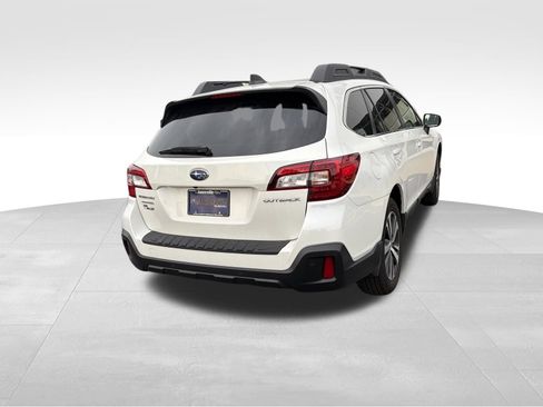 Used 2019 Subaru Outback 2.5i Limited w/ Popular Package #2 AWD/4WD image 4