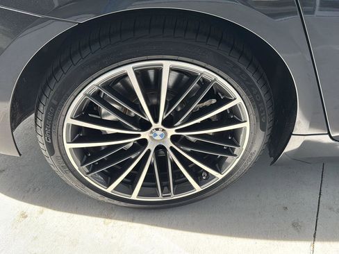 Used 2021 BMW 540i w/ M Sport Package image 35