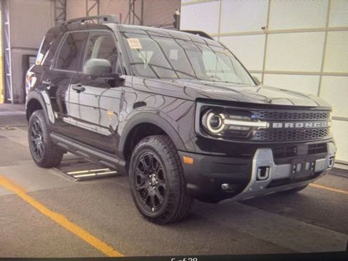 Used 2025 Ford Bronco Sport Badlands image 4