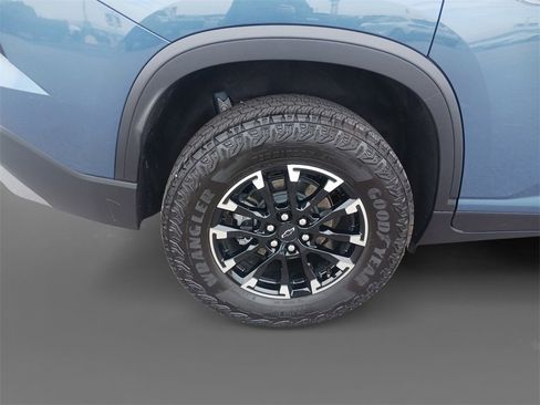 Used 2025 Chevrolet Traverse Z71 w/ Driver Confidence Package image 10