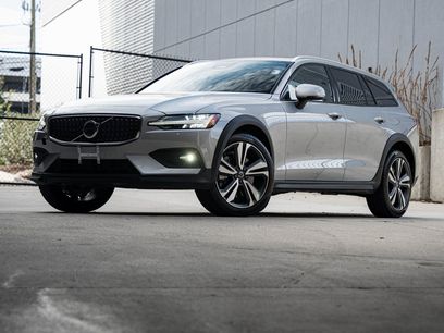 Certified 2025 Volvo V60 B5 Cross Country Plus