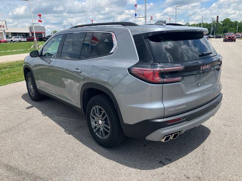 Used 2025 GMC Acadia Elevation FWD image 6