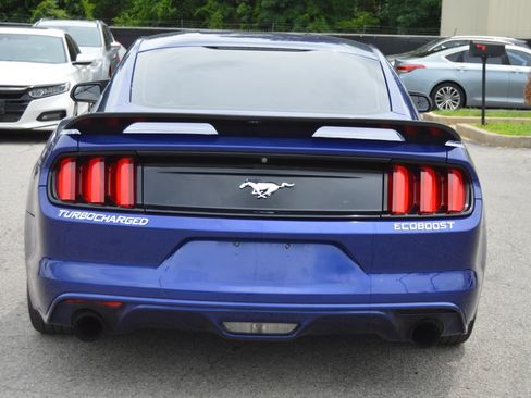 Used 2016 Ford Mustang Coupe RWD image 5