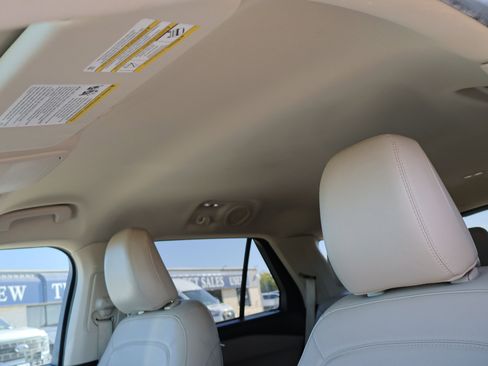 Certified 2022 Ford Explorer XLT w/ Equipment Group 202A image 15