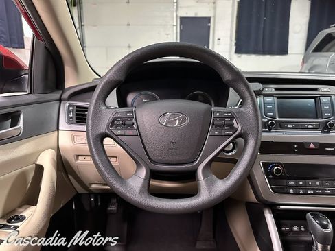 Used 2016 Hyundai Sonata SE FWD image 34
