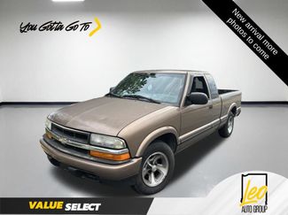 Used 2002 Chevrolet S10 Pickup LS w/ LS Preferred Equipment Group RWD video 1