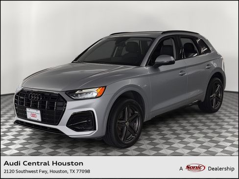 Used 2021 Audi Q5 2.0T Premium w/ Convenience Package AWD/4WD image 1