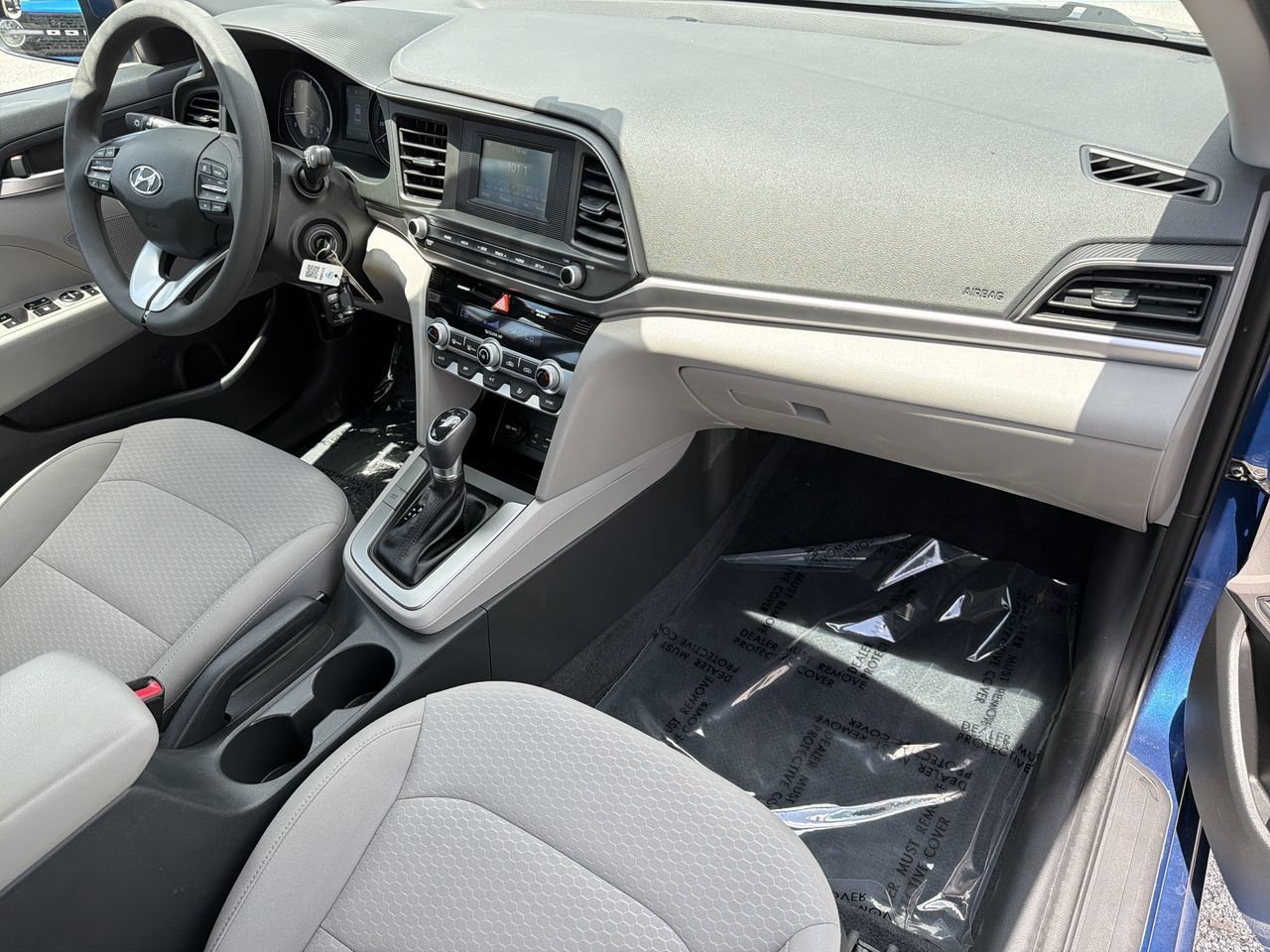 Used 2020 Hyundai Elantra SE FWD image 11