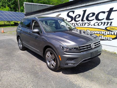 Used 2019 Volkswagen Tiguan SEL Premium AWD/4WD image 2