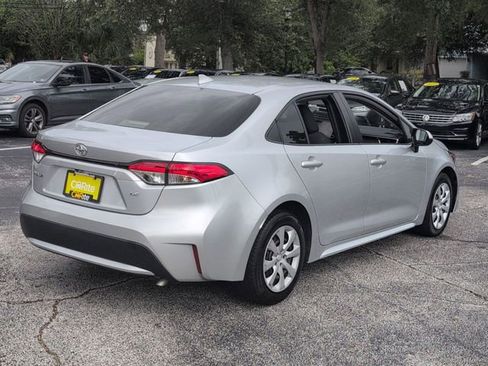Used 2022 Toyota Corolla LE FWD image 5