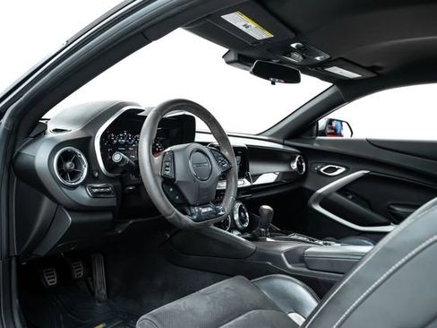 Used 2018 Chevrolet Camaro SS image 15