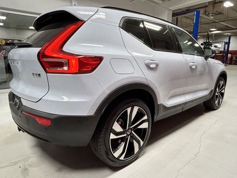 Used 2025 Volvo XC40 B5 Ultra w/ Climate Package image 13