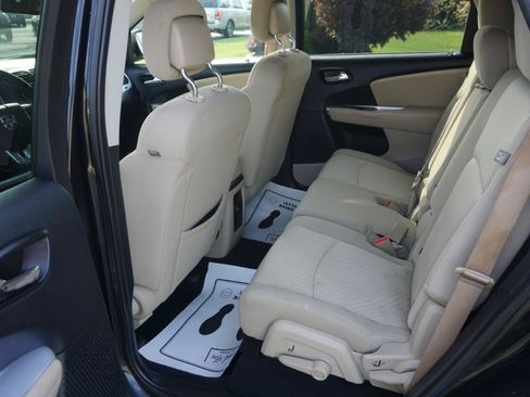 Used 2018 Dodge Journey SXT w/ Connectivity Group AWD/4WD image 8