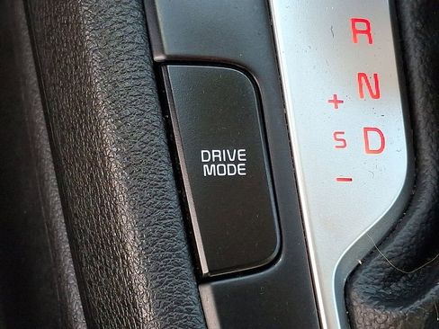 Certified 2023 Kia Forte LXS w/ LXS Technology Package image 23