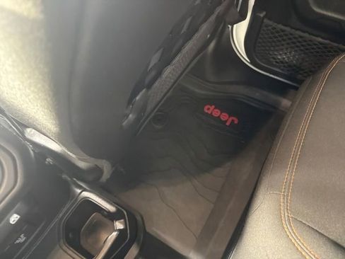 Used 2021 Jeep Gladiator Mojave image 38