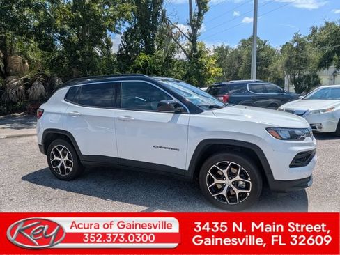Used 2024 Jeep Compass Limited AWD/4WD image 1