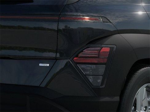 New 2026 Hyundai Kona SE image 10
