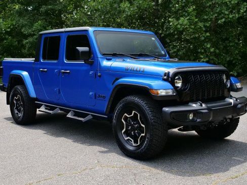 Used 2021 Jeep Gladiator Sport AWD/4WD image 4