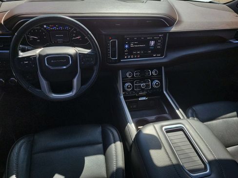 Used 2021 GMC Yukon Denali w/ Denali Premium Package RWD image 21