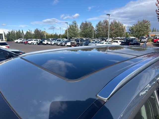 Used 2025 Toyota Grand Highlander AWD Hybrid image 11