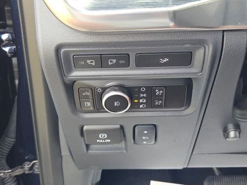 Used 2023 Ford F150 Lariat AWD/4WD image 25