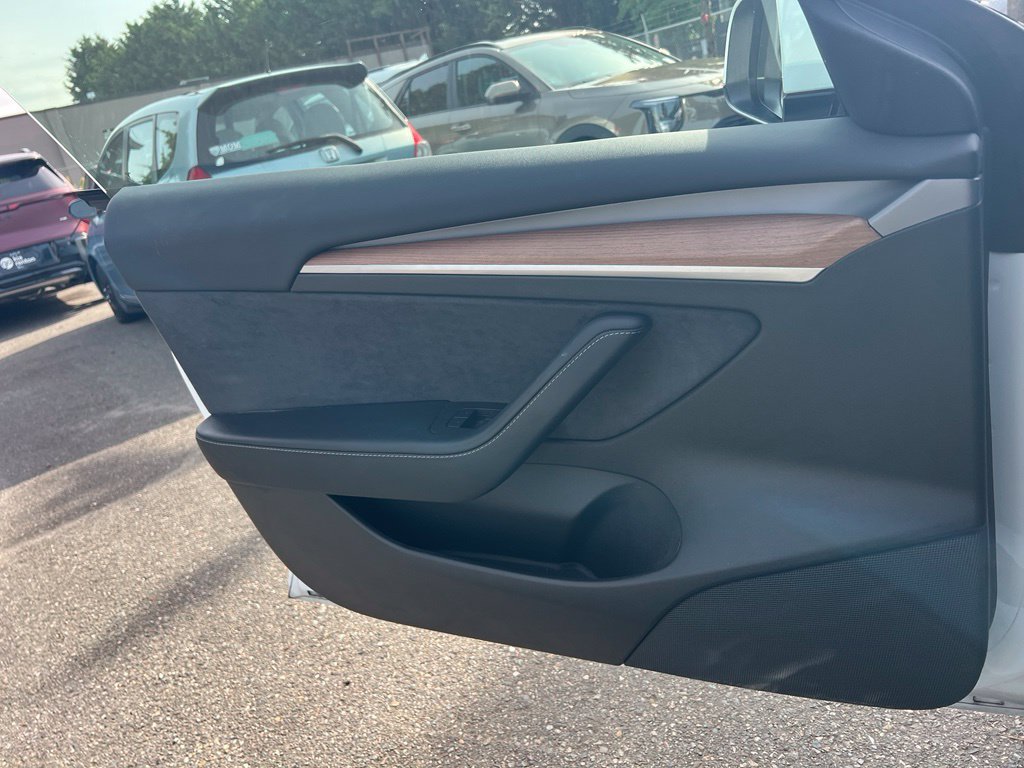 Used 2022 Tesla Model 3 Performance AWD/4WD image 17