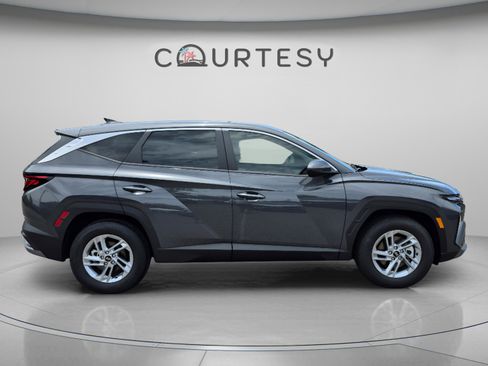 New 2026 Hyundai Tucson SE FWD image 6
