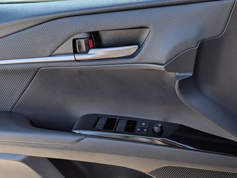 Used 2025 Toyota Camry SE FWD image 23