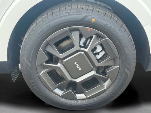 New 2026 Kia Carnival EX FWD image 11