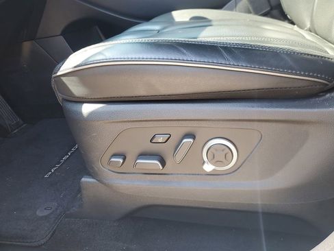 Used 2024 Hyundai Palisade Calligraphy image 16