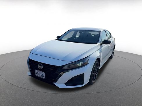 Used 2025 Nissan Altima 2.5 SR image 7