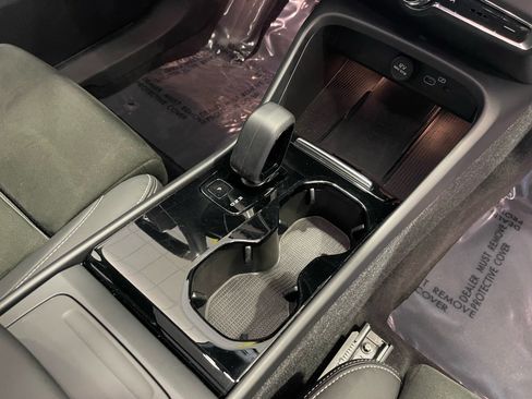 Used 2023 Volvo XC40 Recharge Ultimate AWD/4WD image 41