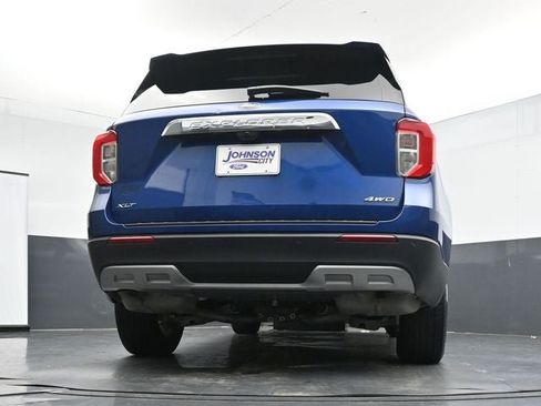 Used 2023 Ford Explorer XLT w/ Equipment Group 202A AWD/4WD image 33