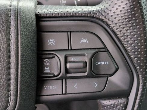 Used 2024 Toyota Tacoma SR5 AWD/4WD image 18