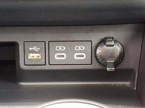 Used 2023 Toyota Highlander XLE image 21