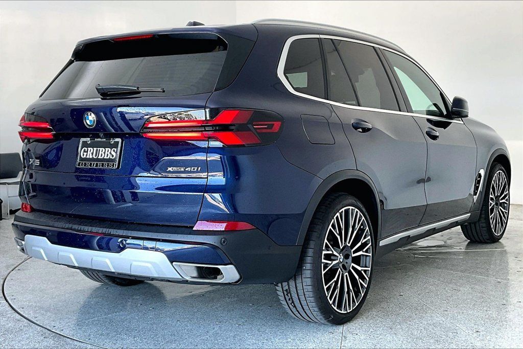 Used 2026 BMW X5 xDrive40i AWD/4WD image 2