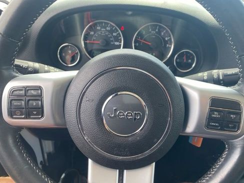 Used 2014 Jeep Wrangler Sport AWD/4WD image 14