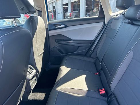 Used 2024 Volkswagen Taos SE image 24