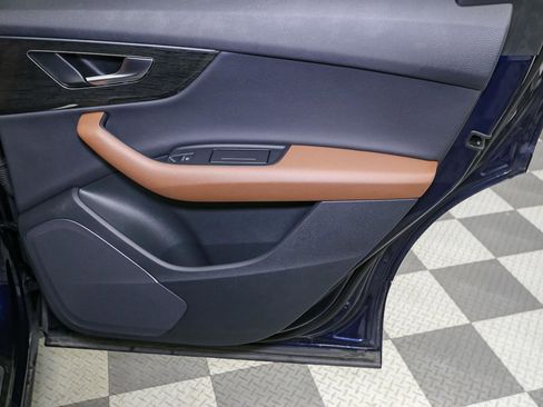 Used 2021 Audi Q7 3.0T Premium w/ Convenience Package image 27