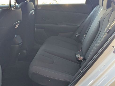 New 2025 Hyundai Elantra SEL image 27