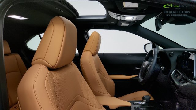 Used 2025 Lexus UX 300h FWD w/ Accessory Package (Z1) image 31