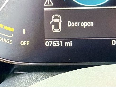 Used 2024 MINI Cooper SE image 40