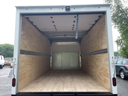 Used 2026 Ford E-350 and Econoline 350 Super Duty w/ Interior Upgrade Package RWD image 7