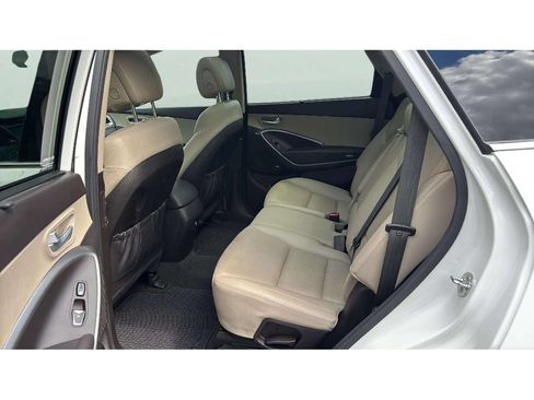 Used 2015 Hyundai Santa Fe GLS w/ Option Group 03 AWD/4WD image 12