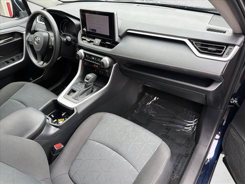 Used 2025 Toyota RAV4 XLE AWD/4WD image 27