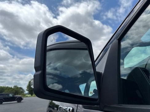 Used 2018 Ford F150 XLT w/ Equipment Group 302A Luxury AWD/4WD image 26