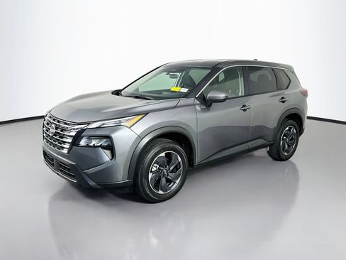 Used 2025 Nissan Rogue SV FWD image 3